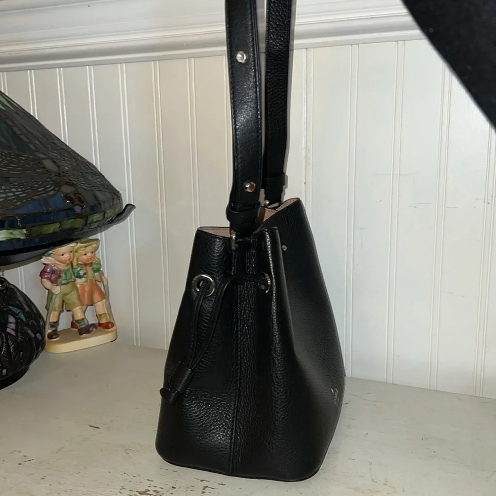 EUC Kate Spade black leather bucket purse bag